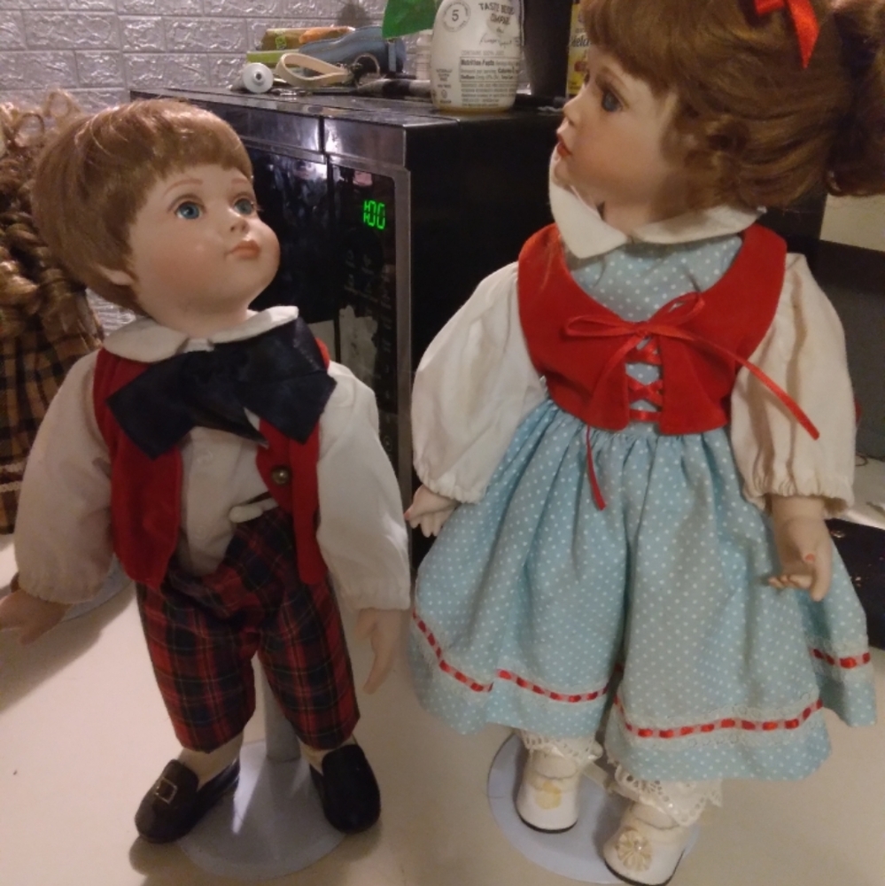 Set of porcelain dolls